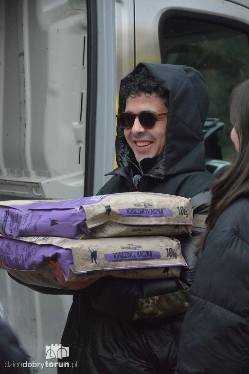 Karma dotarła do toruńskiego schroniska