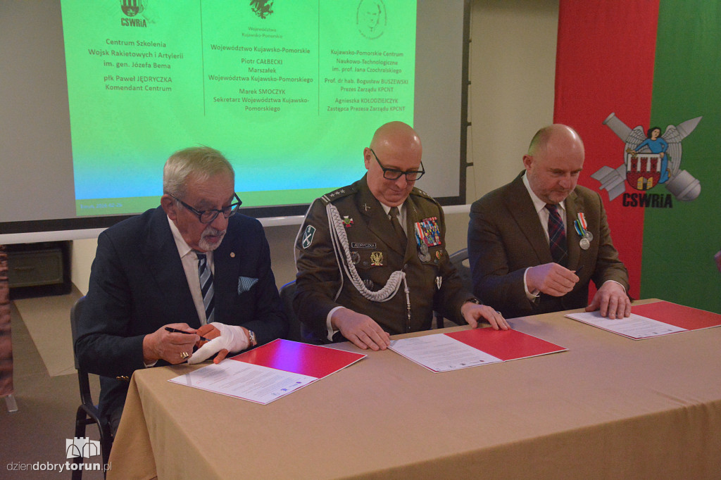 Porozumienie ws. wojskowej szkoły oficerskiej