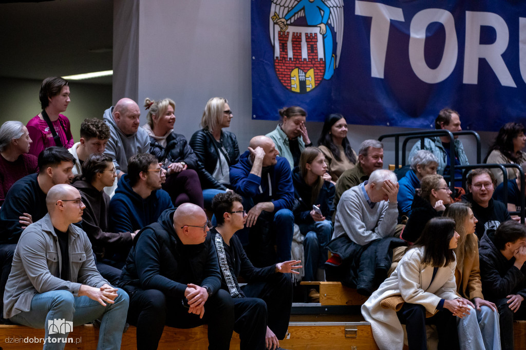 Energa Toruń 77 : 75 Artego Bydgoszcz