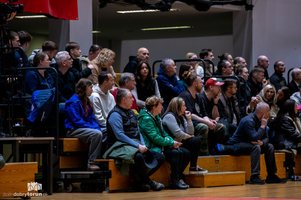 Energa Toruń 77 : 75 Artego Bydgoszcz