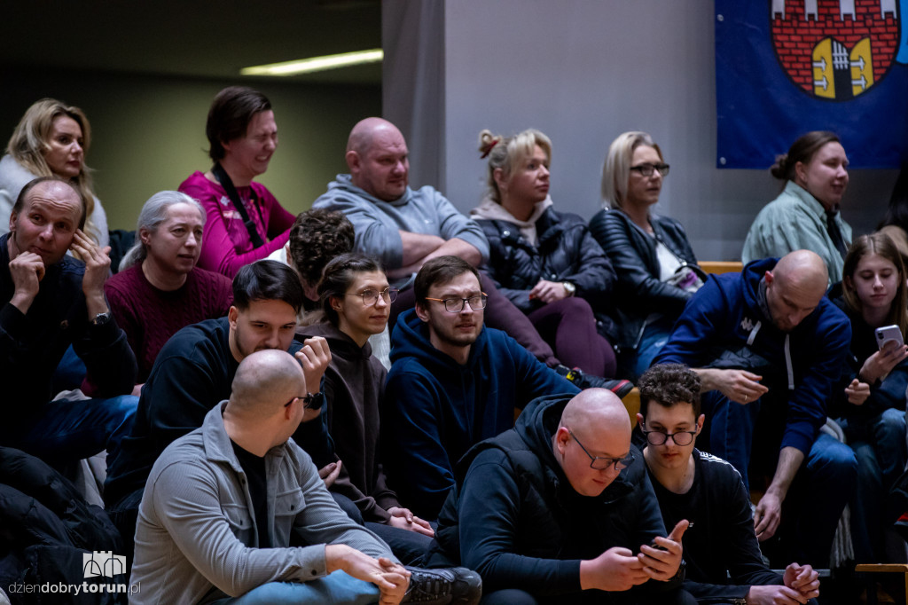 Energa Toruń 77 : 75 Artego Bydgoszcz