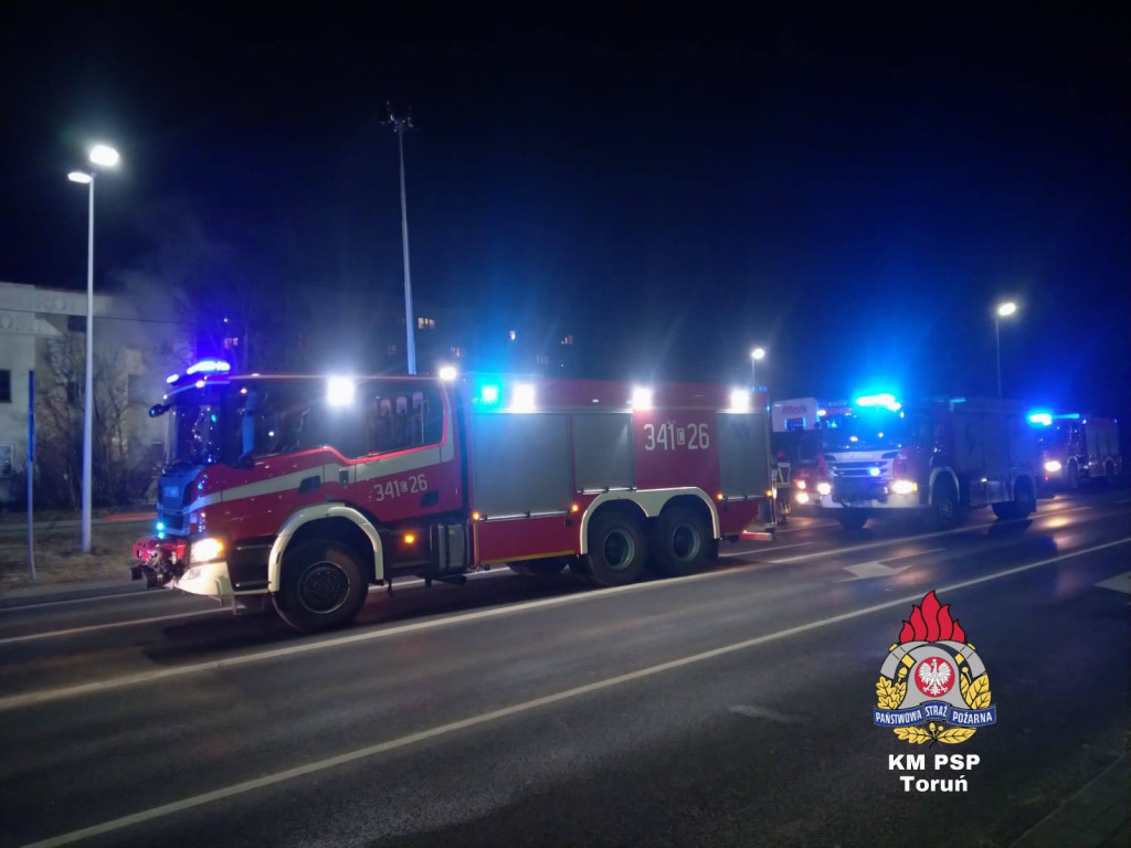 Płonął pustostan przy Wybickiego