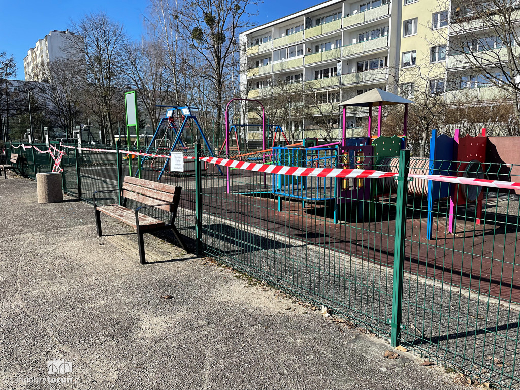 Plac zabaw w Toruniu zamknięty po wypadku