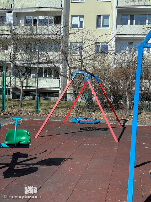 Plac zabaw w Toruniu zamknięty po wypadku