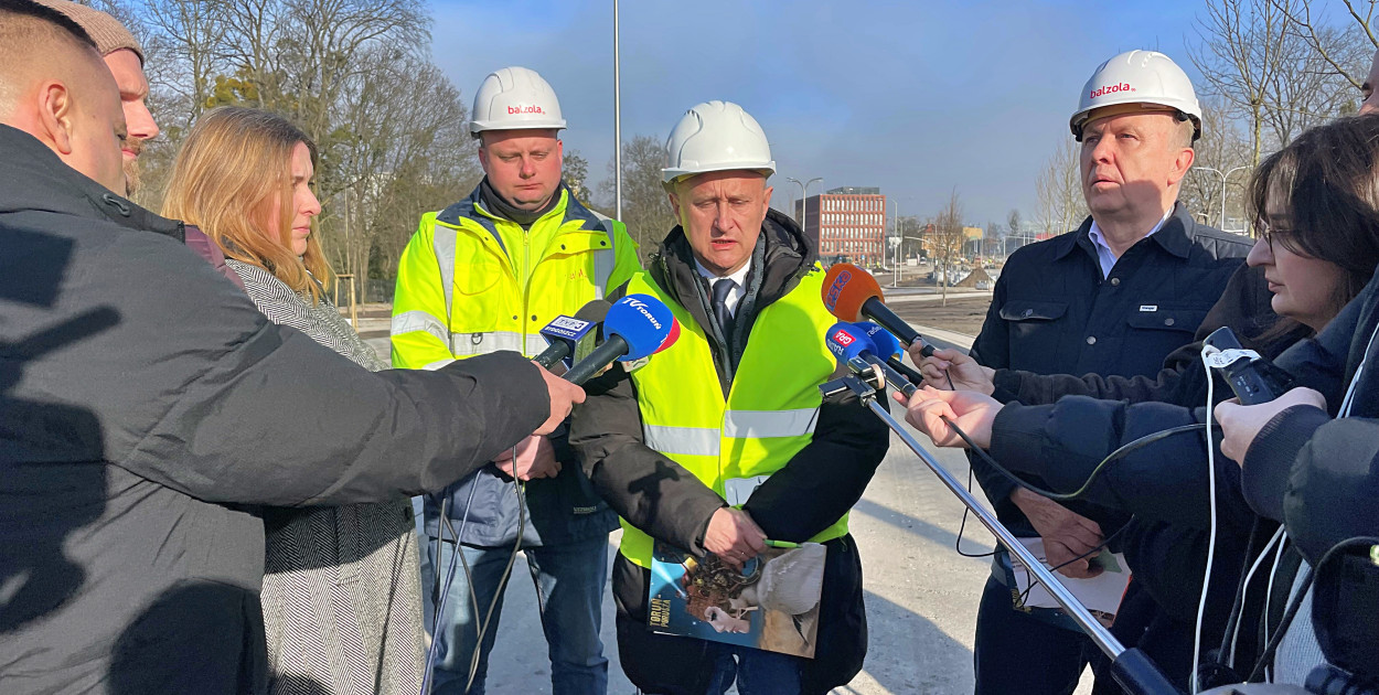 Konferencja na budowie Trasy Staromostowej