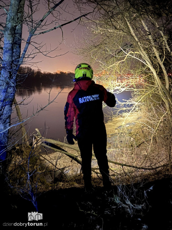 Nocna akcja ratowników nad Wisłą