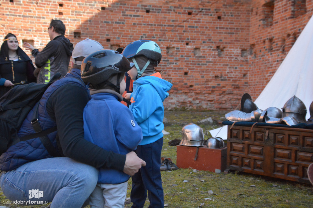 Królewska atmosfera na Zamku Dybowskim. Tak uczczono ważną rocznicę