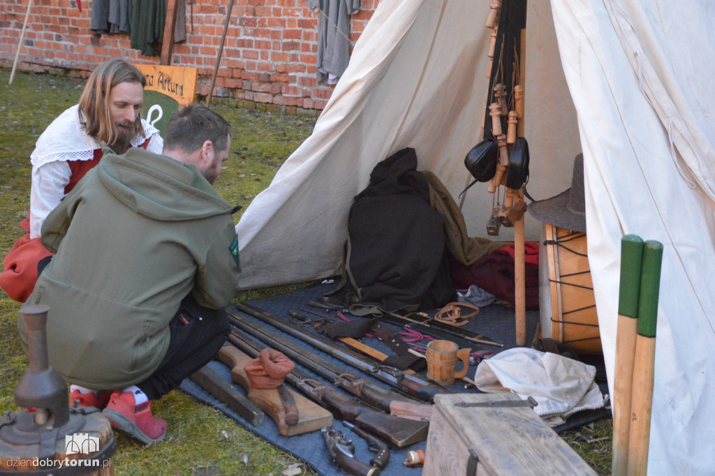 Królewska atmosfera na Zamku Dybowskim. Tak uczczono ważną rocznicę