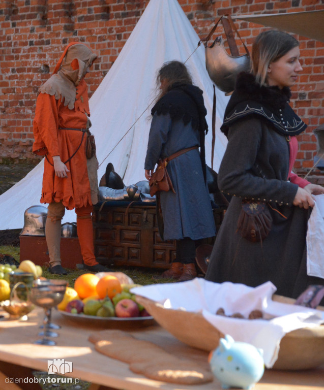 Królewska atmosfera na Zamku Dybowskim. Tak uczczono ważną rocznicę