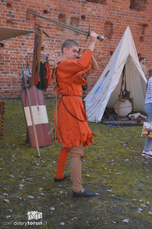 Królewska atmosfera na Zamku Dybowskim. Tak uczczono ważną rocznicę