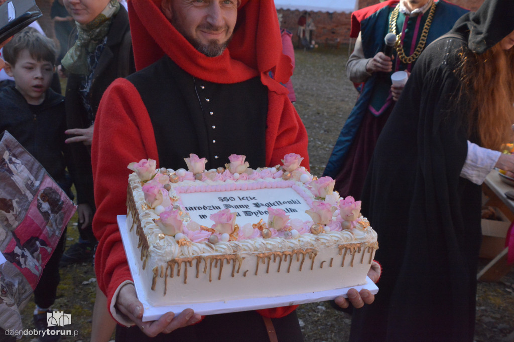 Królewska atmosfera na Zamku Dybowskim. Tak uczczono ważną rocznicę