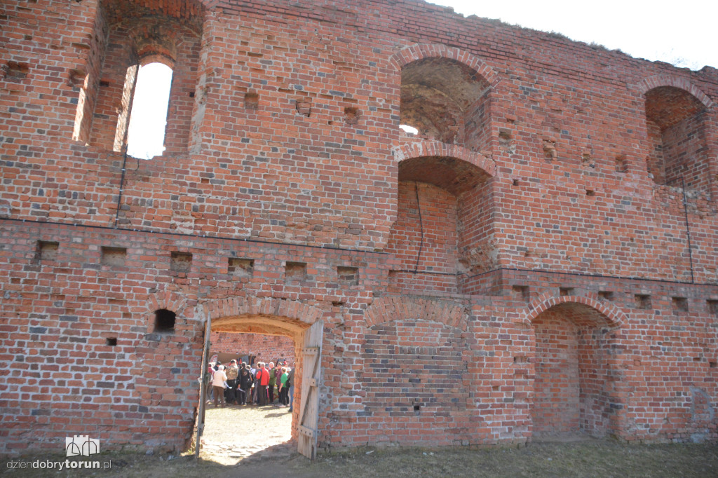 Królewska atmosfera na Zamku Dybowskim. Tak uczczono ważną rocznicę
