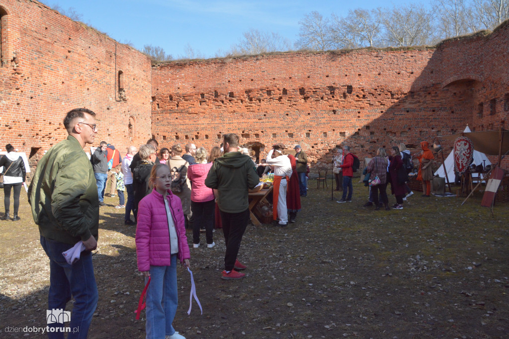 Królewska atmosfera na Zamku Dybowskim. Tak uczczono ważną rocznicę