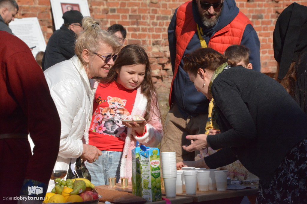 Królewska atmosfera na Zamku Dybowskim. Tak uczczono ważną rocznicę
