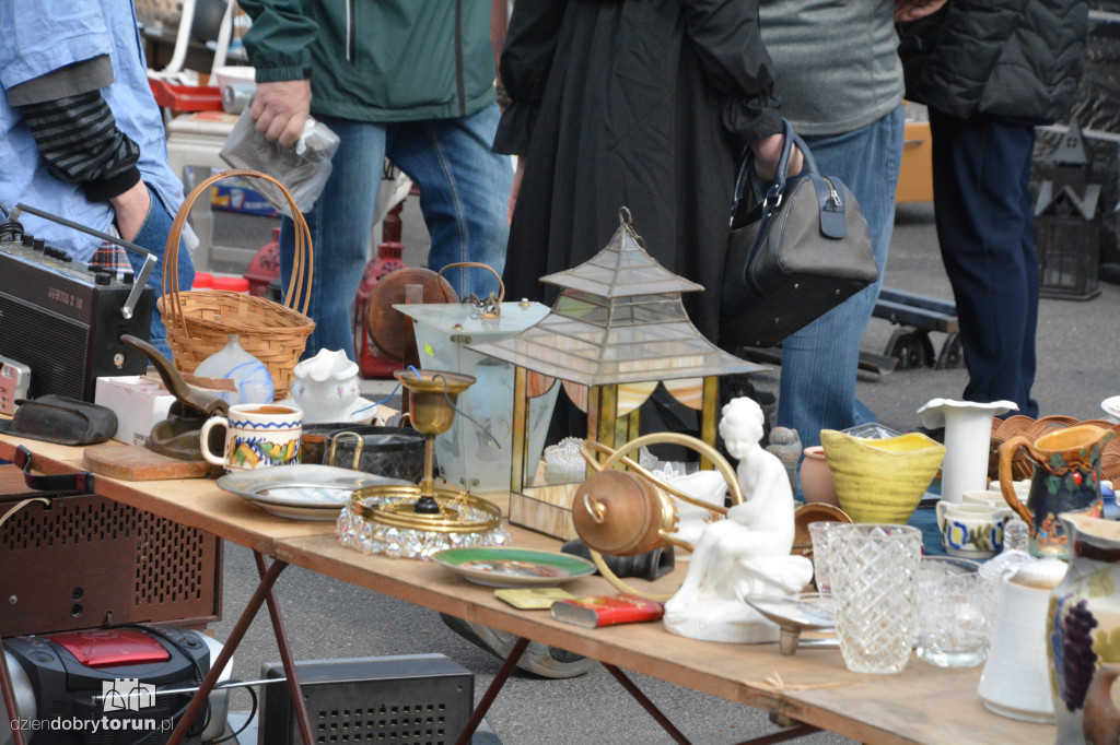 Pchli Targ pod Kometą