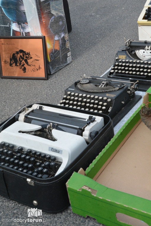 Pchli Targ pod Kometą