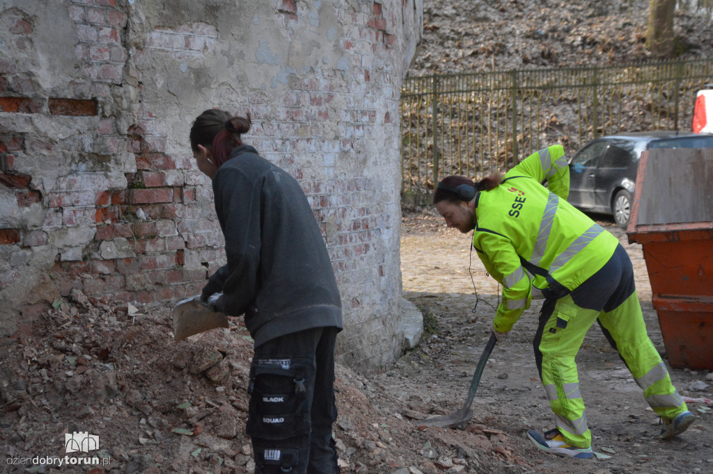 Wiosenne porządki w Forcie I