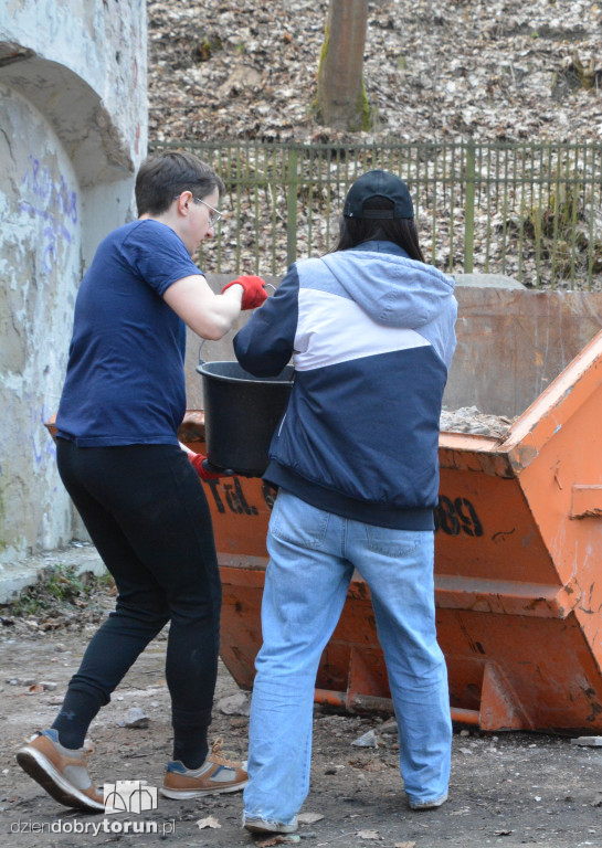 Wiosenne porządki w Forcie I