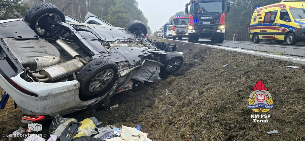 Zderzenie osobówki z ciężarówką na DK15