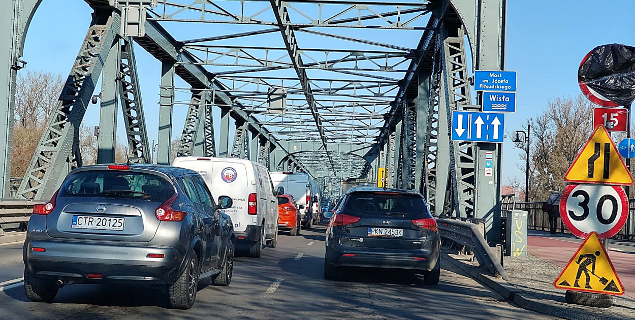 Utrudnienia na moście drogowym w Toruniu