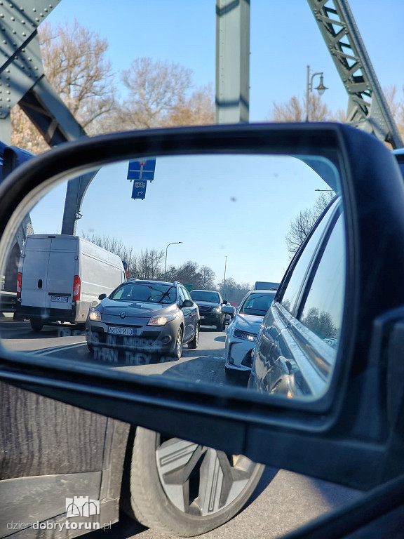 Utrudnienia na moście drogowym w Toruniu