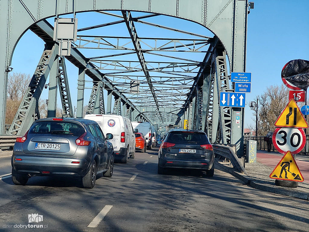 Utrudnienia na moście drogowym w Toruniu
