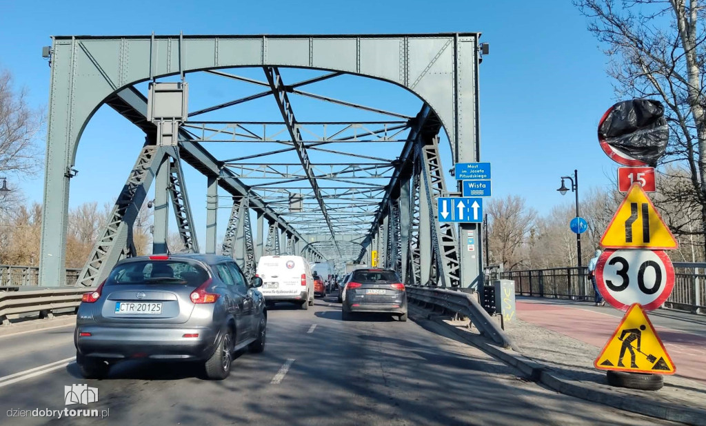 Utrudnienia na moście drogowym w Toruniu