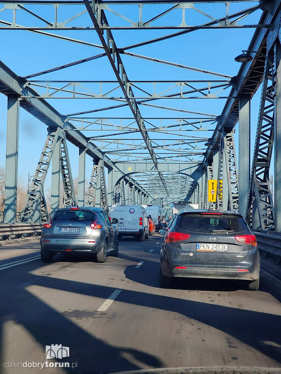 Utrudnienia na moście drogowym w Toruniu