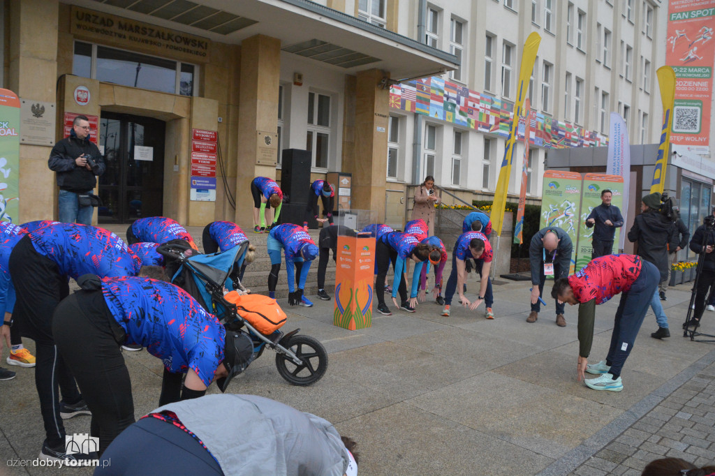 Ostatnia sztafeta za nami. Urzędnicy ruszyli na trasę