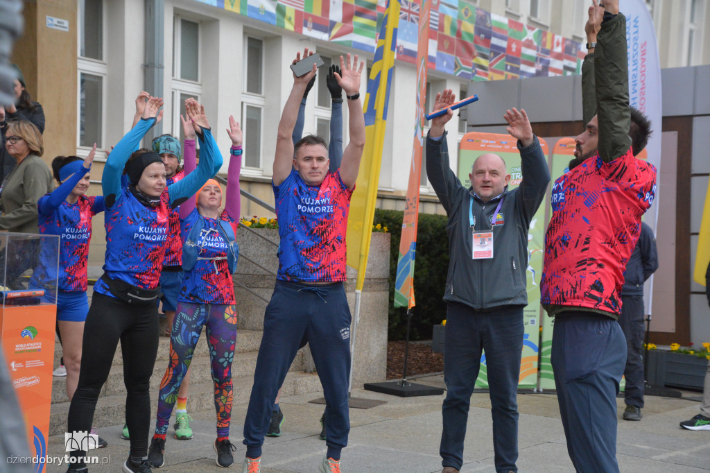 Ostatnia sztafeta za nami. Urzędnicy ruszyli na trasę