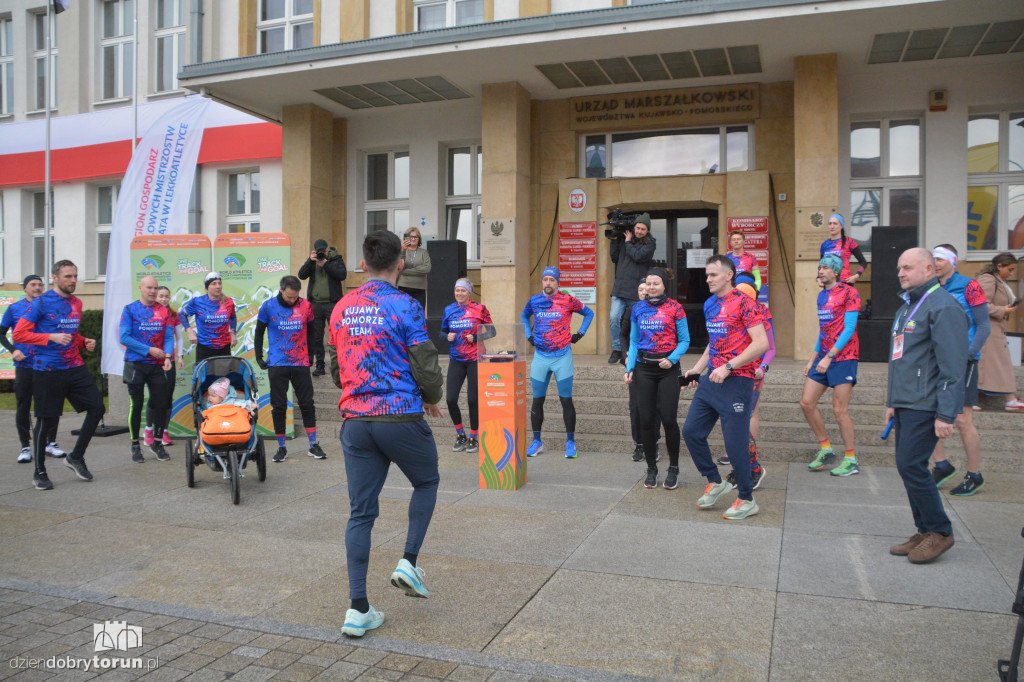 Ostatnia sztafeta za nami. Urzędnicy ruszyli na trasę