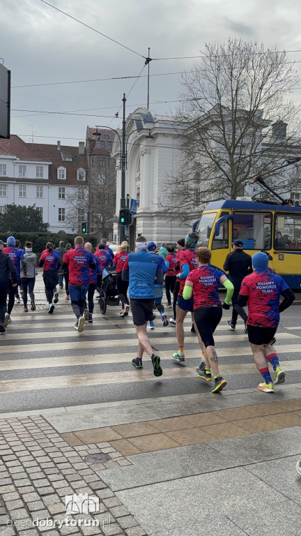 Ostatnia sztafeta za nami. Urzędnicy ruszyli na trasę