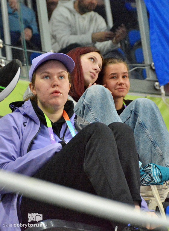 Tłumy na trybunach. Tak kibicuje Toruń