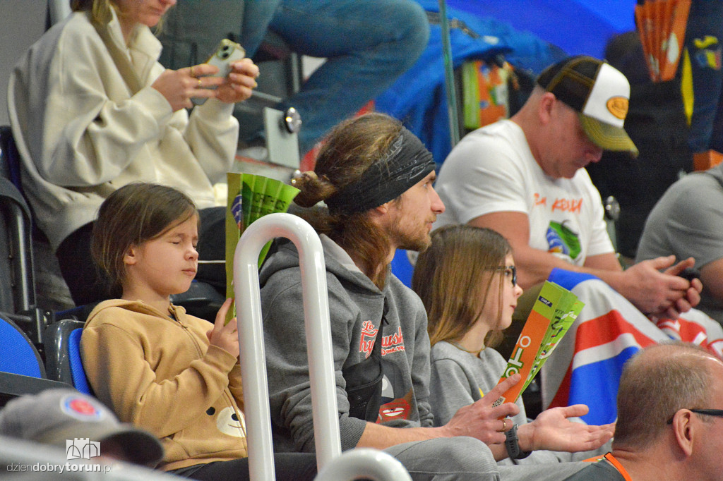 Tłumy na trybunach. Tak kibicuje Toruń