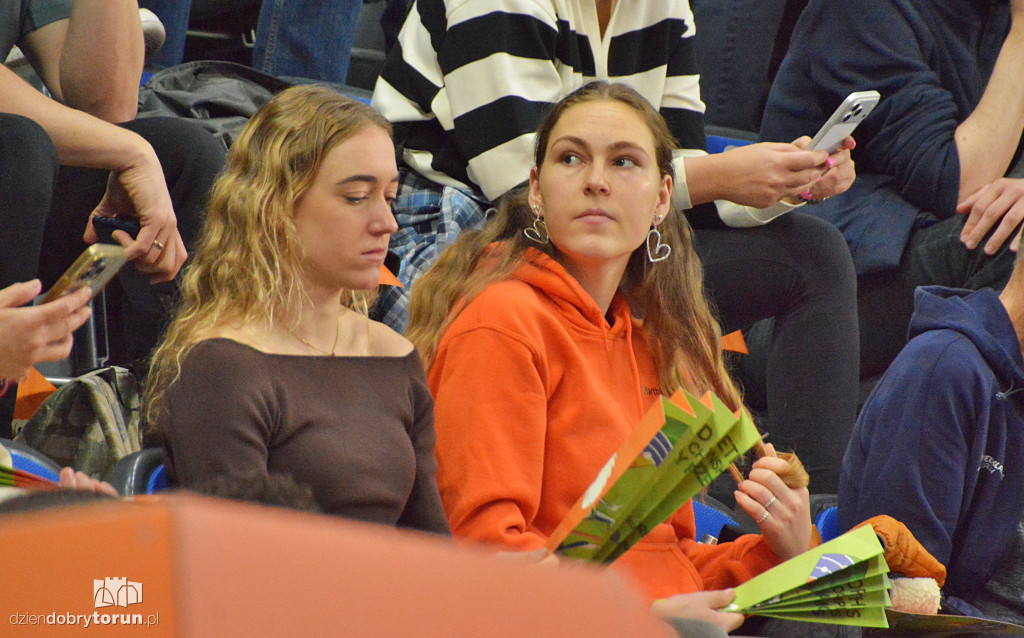 Tłumy na trybunach. Tak kibicuje Toruń