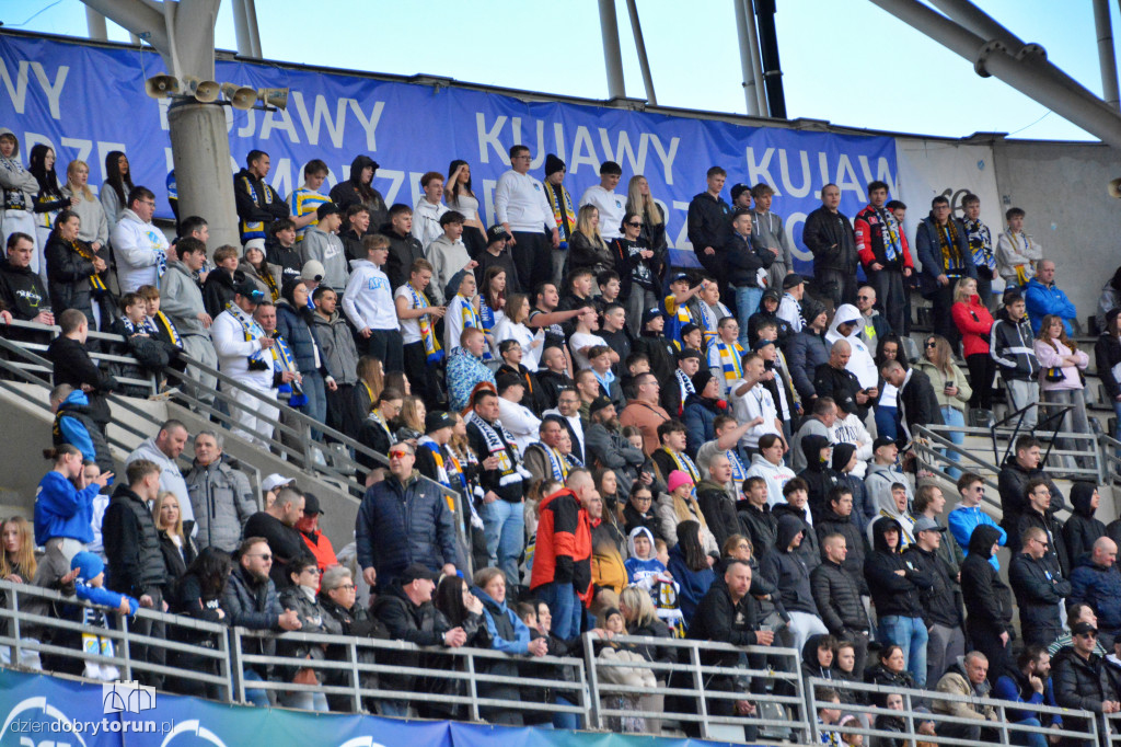 Kibice na meczu z Falubazem Zielona Góra