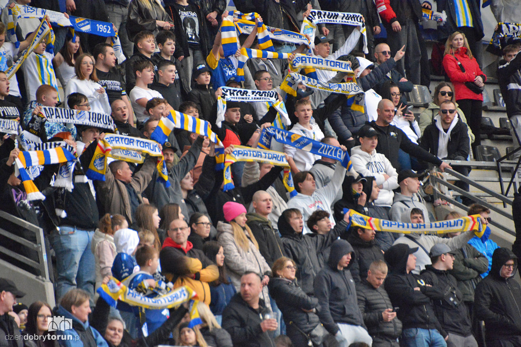 Kibice na meczu z Falubazem Zielona Góra