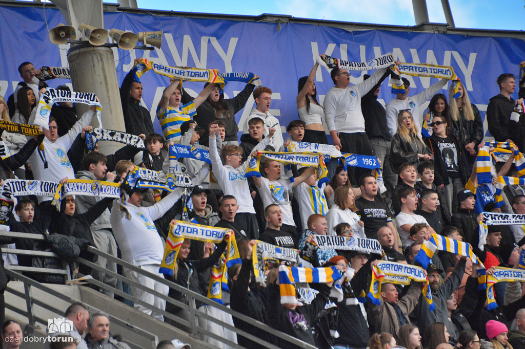 Kibice na meczu z Falubazem Zielona Góra