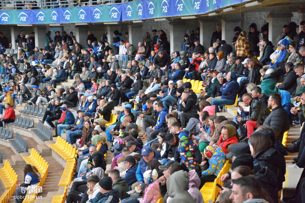 Kibice na meczu z Falubazem Zielona Góra