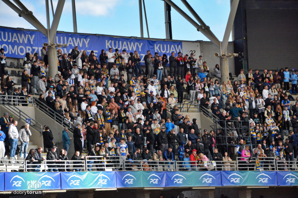 Kibice na meczu z Falubazem Zielona Góra