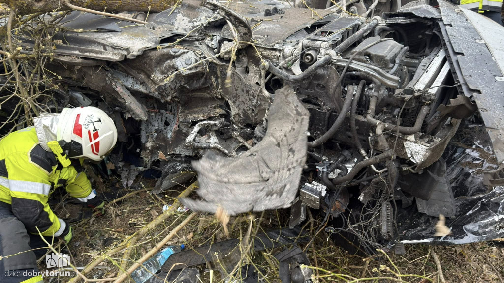 DK10 sparaliżowana, jedna osoba nie żyje