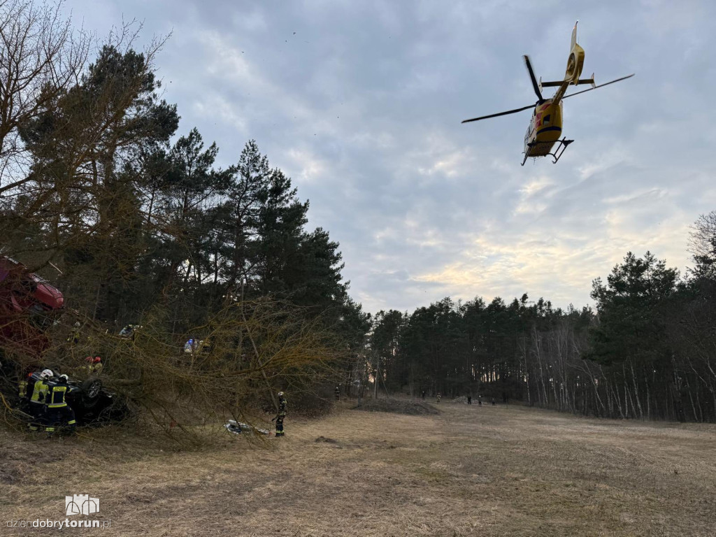 DK10 sparaliżowana, jedna osoba nie żyje