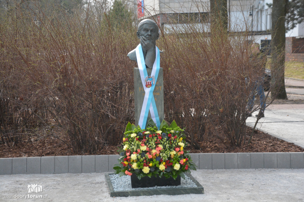 Odsłonięcie popiersia Zbigniewa Herberta