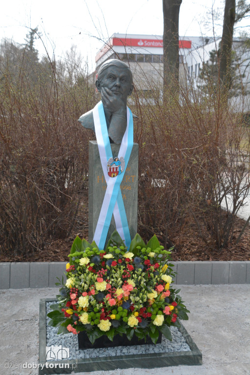 Odsłonięcie popiersia Zbigniewa Herberta