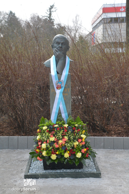 Odsłonięcie popiersia Zbigniewa Herberta