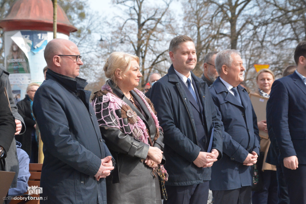 Odsłonięcie popiersia Zbigniewa Herberta