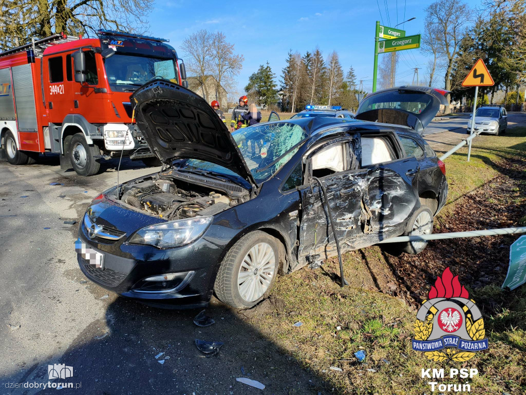 Zderzenie osobówki z ciężarówką