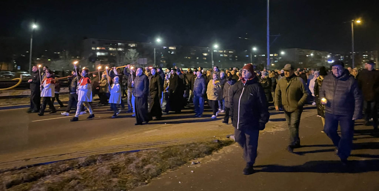 Droga Krzyżowa Na Skarpie