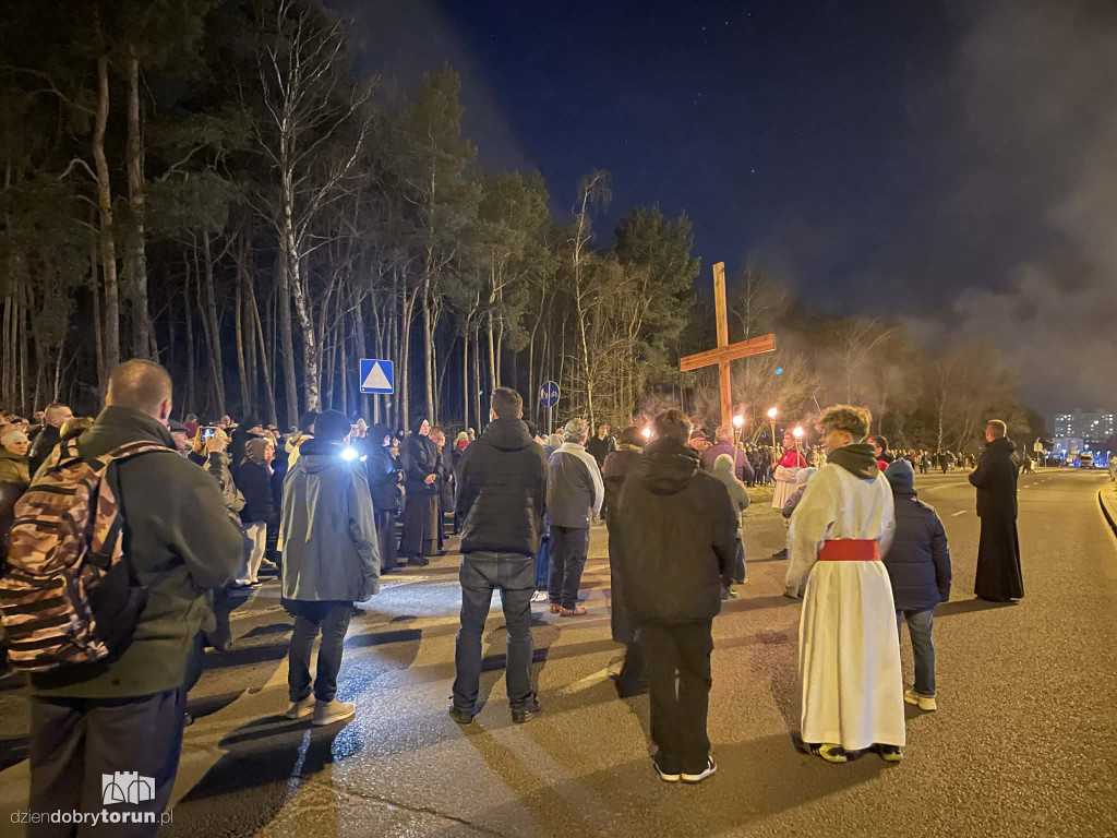 Droga Krzyżowa Na Skarpie