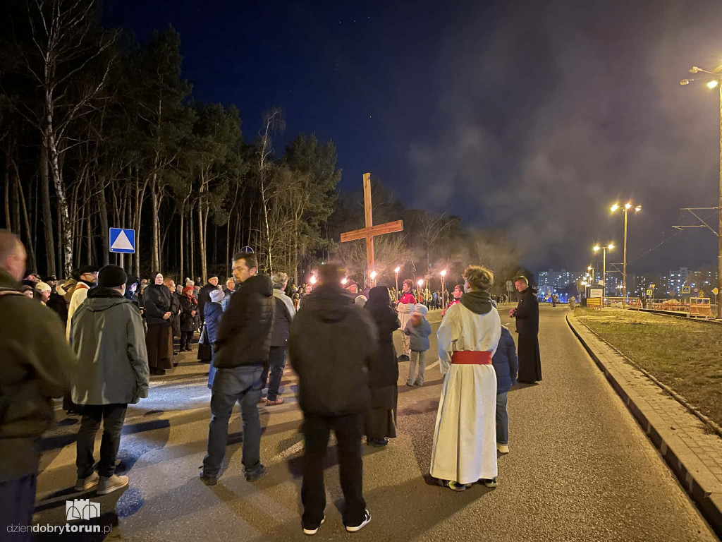 Droga Krzyżowa Na Skarpie